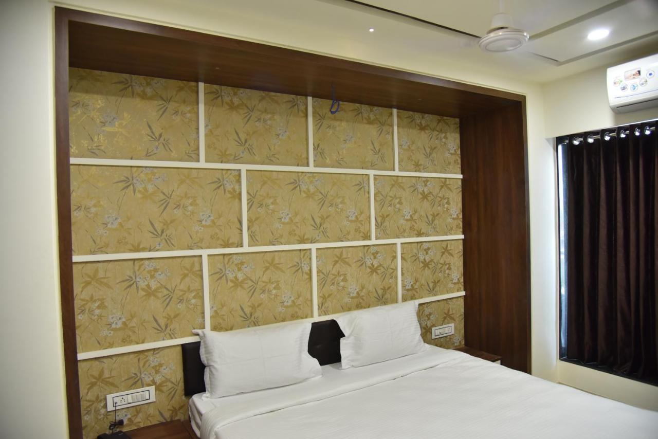 Hotel Savera Inn Morbi Екстериор снимка