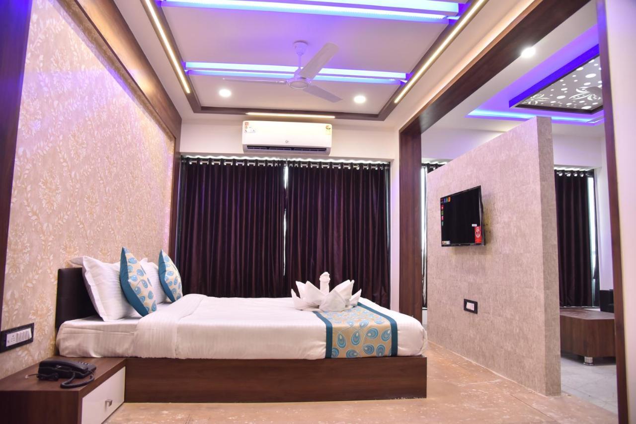 Hotel Savera Inn Morbi Екстериор снимка